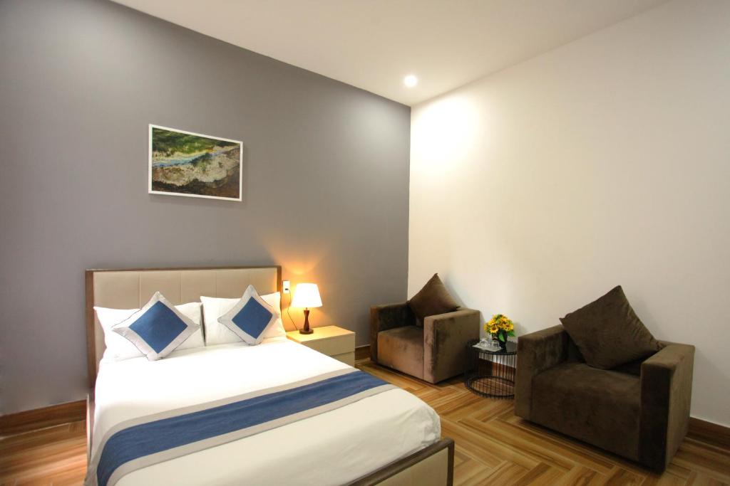 Двухместный (Улучшенный номер с кроватью размера «queen-size»), Aroya Hotel