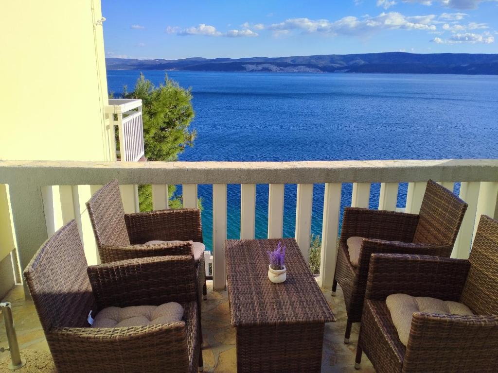 Dolphin apartments, each with the sea view photo 4