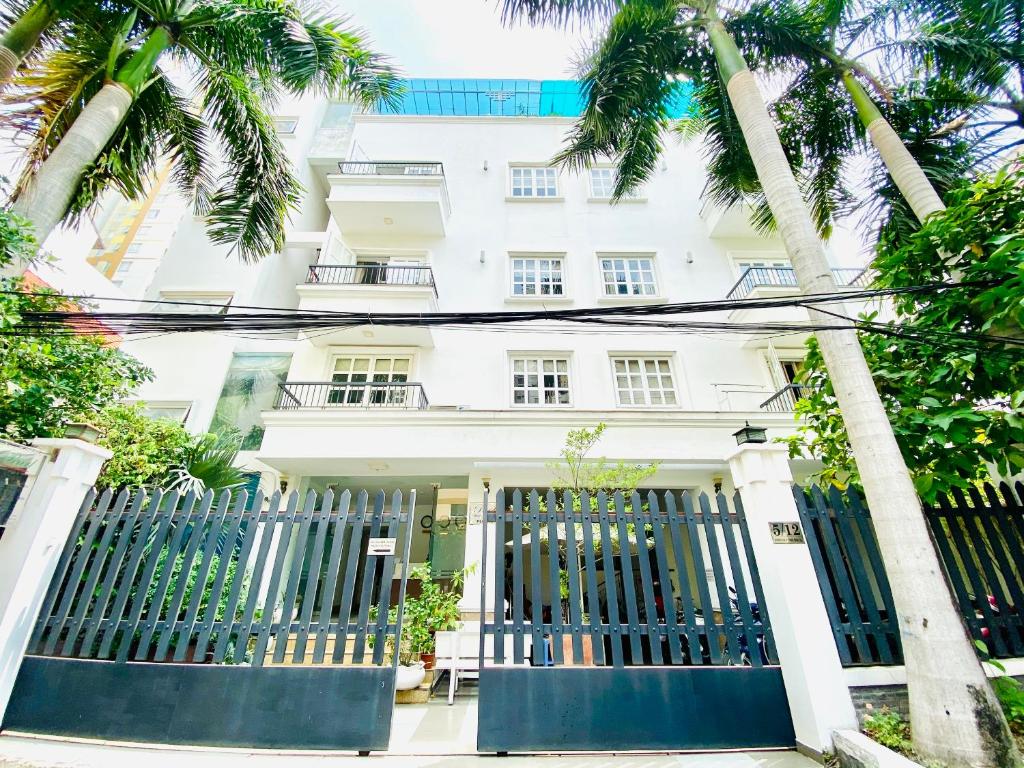 Pearl Service Apartment