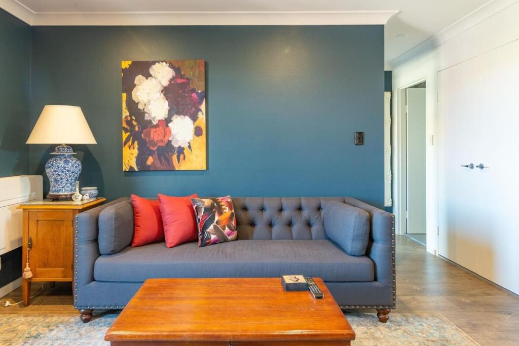 Modern 1 Bedroom Apartment In The Italian Forum photo 1