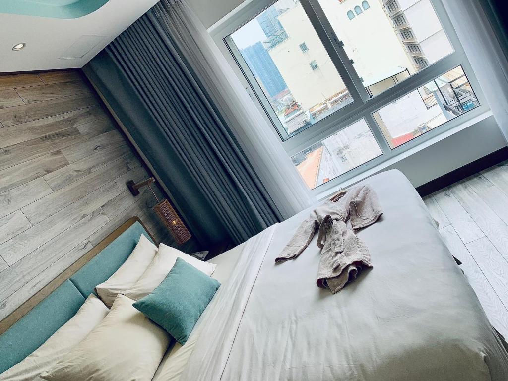 Сьюит (Фирменный номер Icon (с балконом)), Icon Saigon - LifeStyle Design Hotel