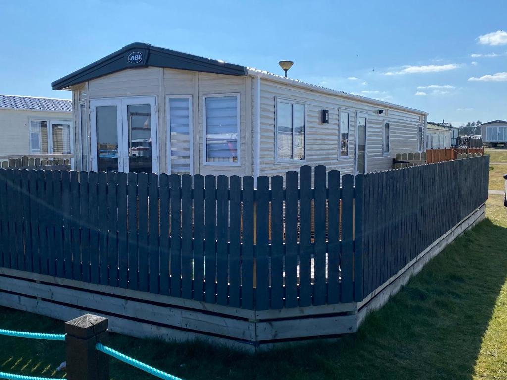 Beachfront Lodge, Lossiemouth Bay photo 4