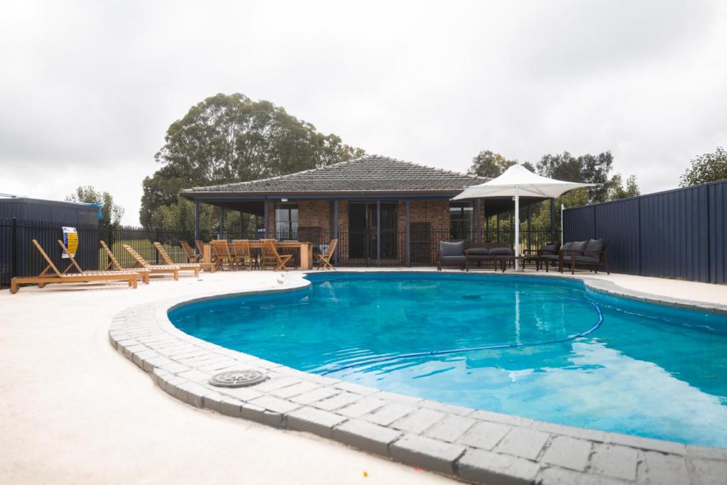 The Tatler Lodge photo 2