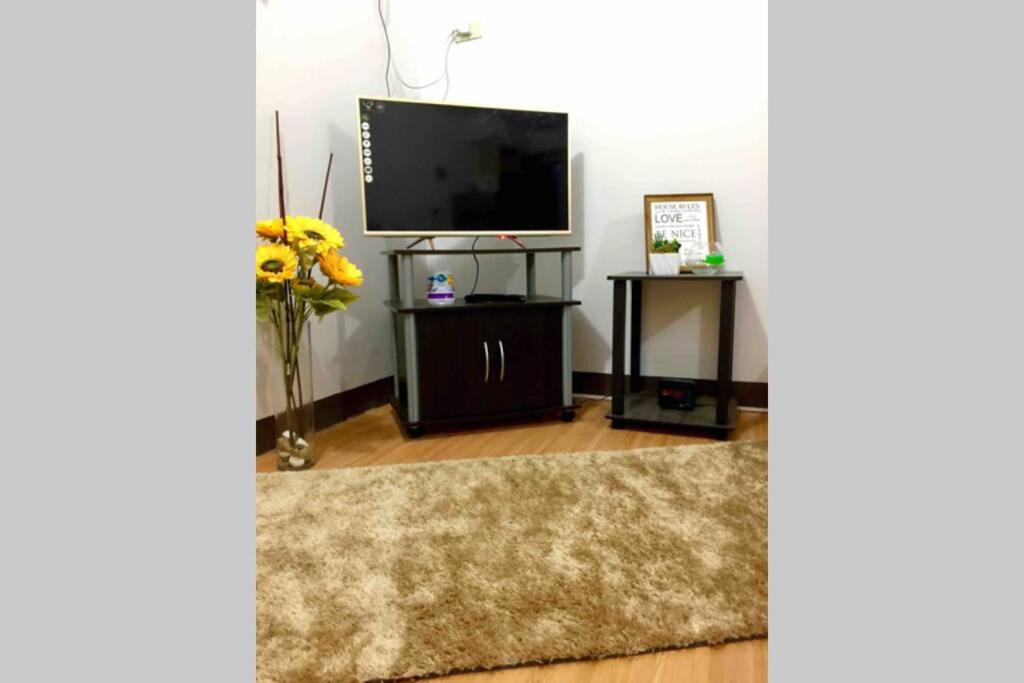 AFFORDABLE BUDGET FRIENDLY STUDIO UNIT - Tap to explore photos