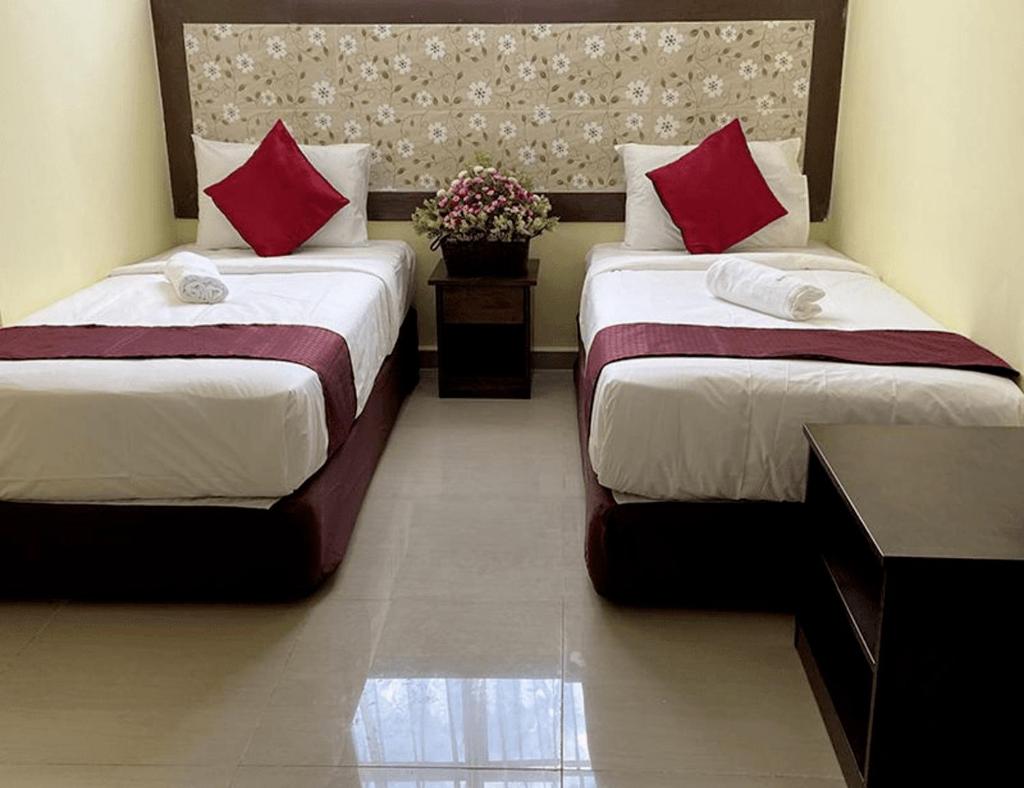 Sun Inns Hotel Meru Raya photo 3