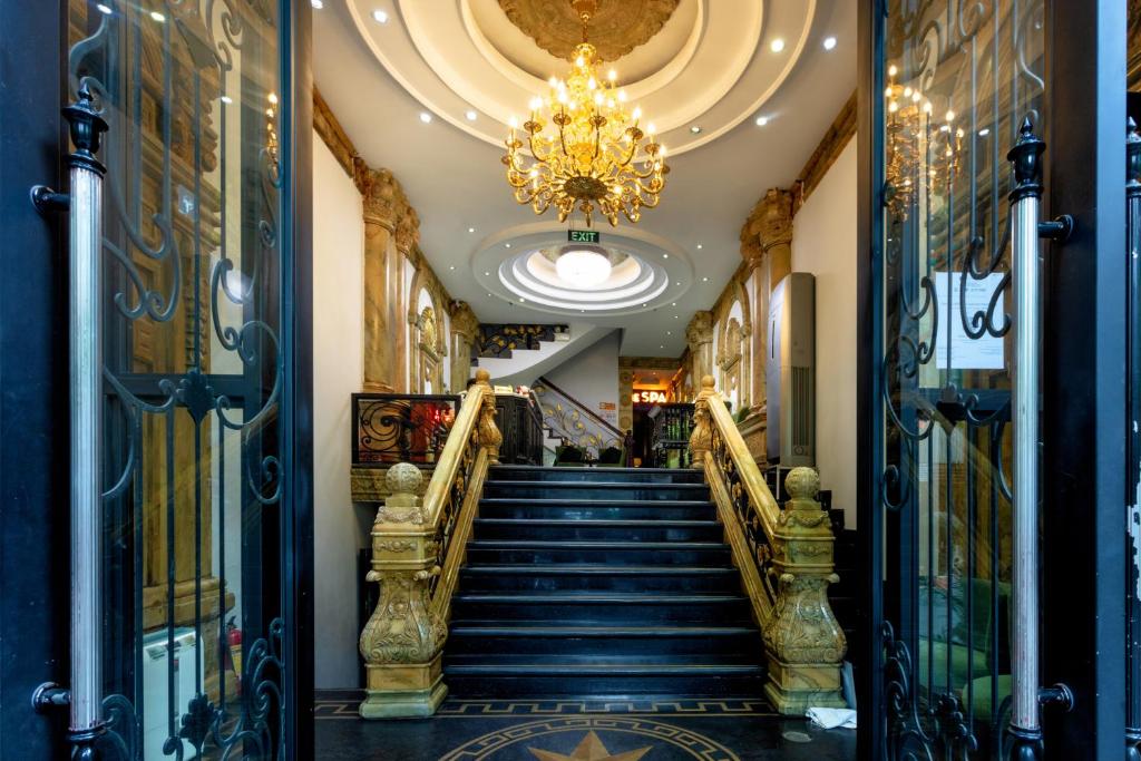 Khách Sạn Meracus