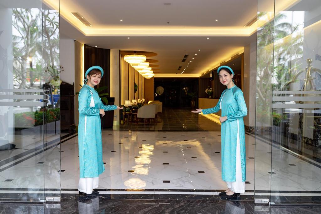 White Lotus Hotel & Convention Center