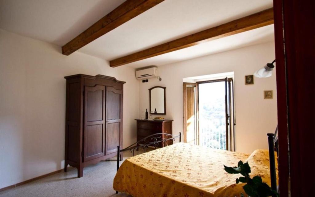 One bedroom appartement with sea view shared pool and enclosed garden at Badolato photo 1