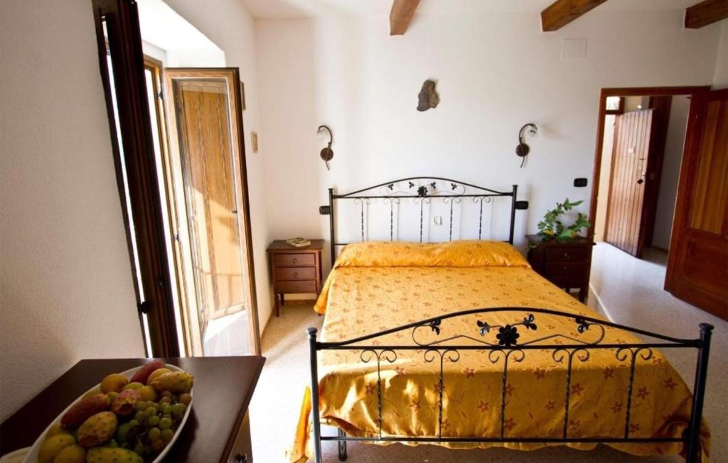 One bedroom appartement with sea view shared pool and enclosed garden at Badolato photo 2