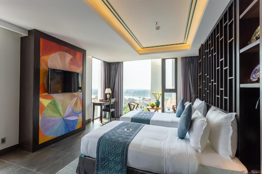 White Lotus Hotel & Convention Center