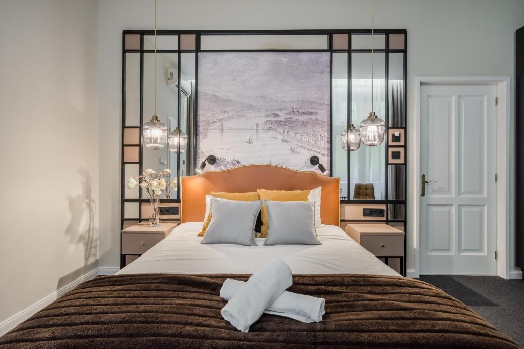 Astoria Boutique Suites- Best Location by BQA
