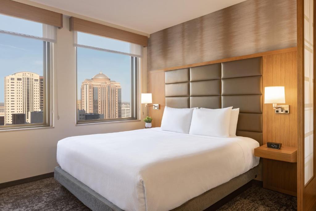 Hyatt Place Houston Downtown image