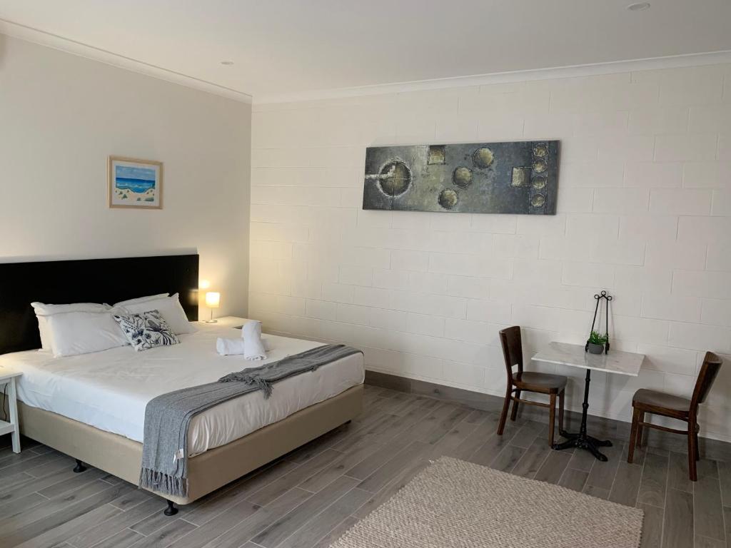 BENDIGO HIGH ST APARTMENTS with KING BED-COURTYARD-KITCHEN-REFURBISHED 2022 photo 2