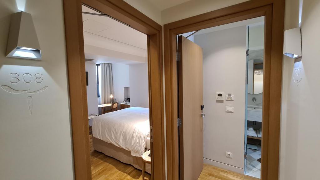 Семейный (Улучшенный семейный номер), Niche Hotel Athens