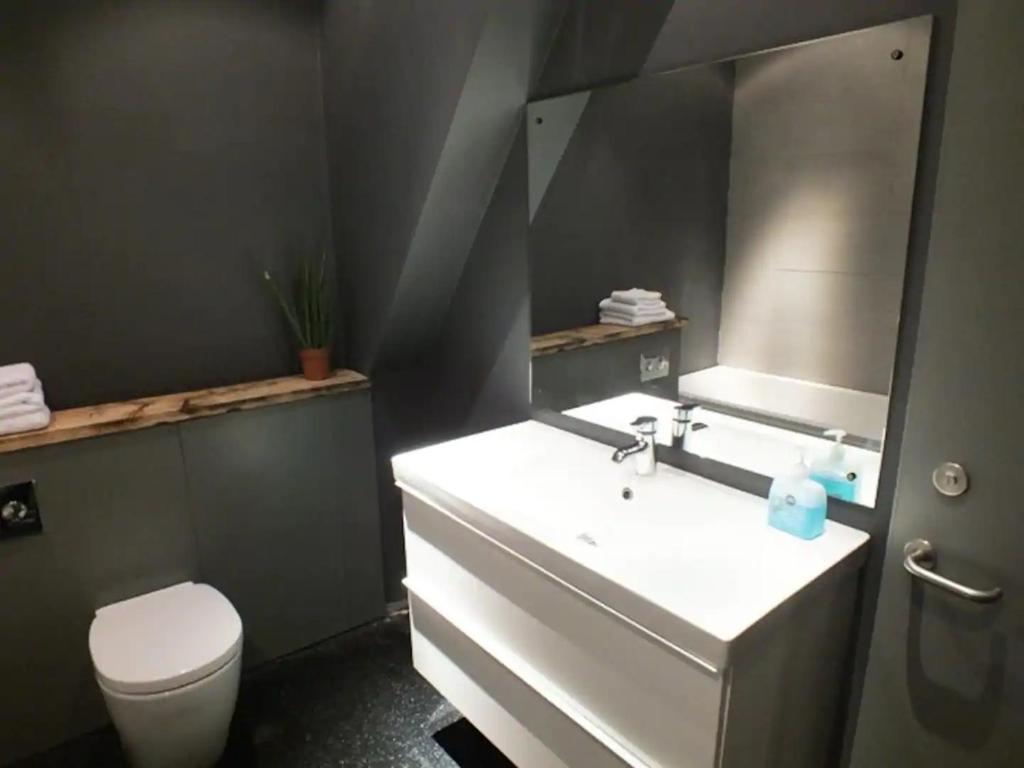 the icecream factory, room in private house photo 3