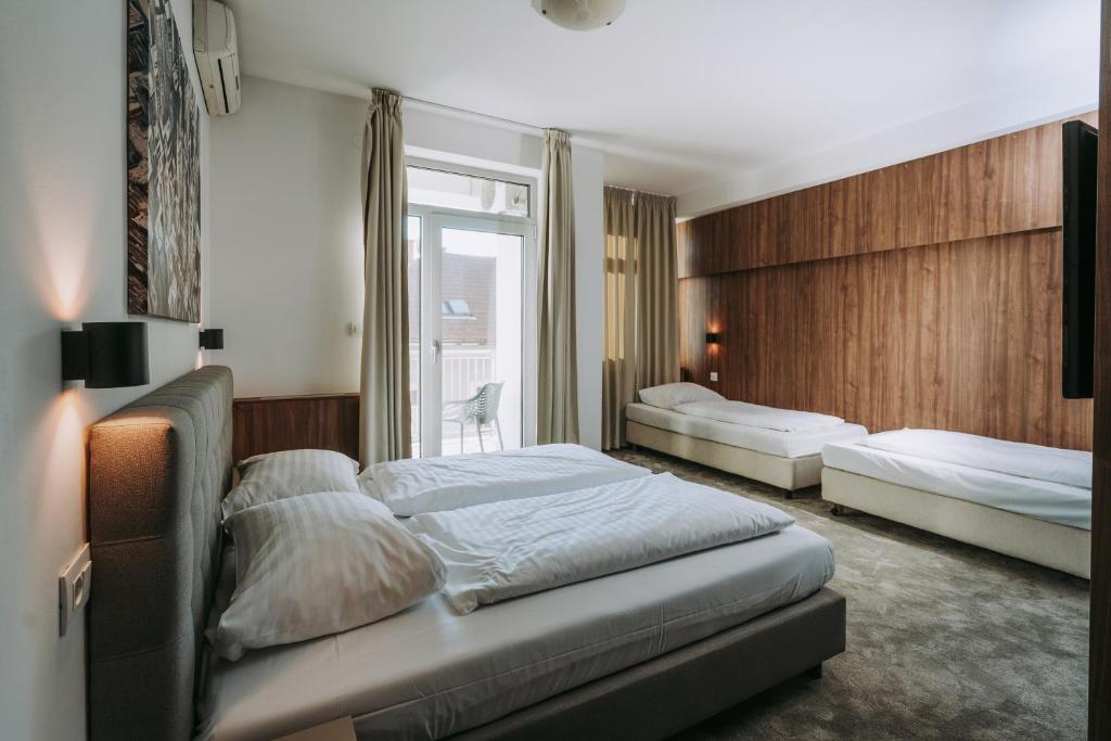 Семейный (Семейный номер с балконом), Hotel Sliško