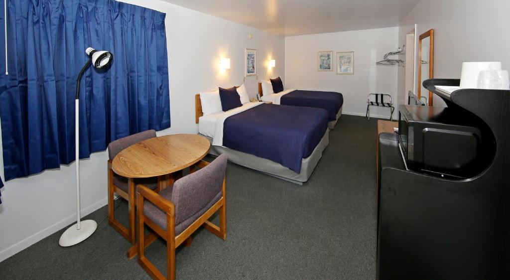 Aurora Borealis Motel image