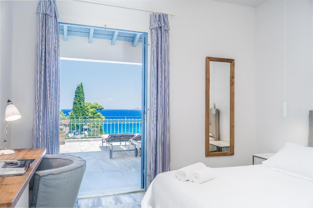 Armonia Bay Hotel photo 2