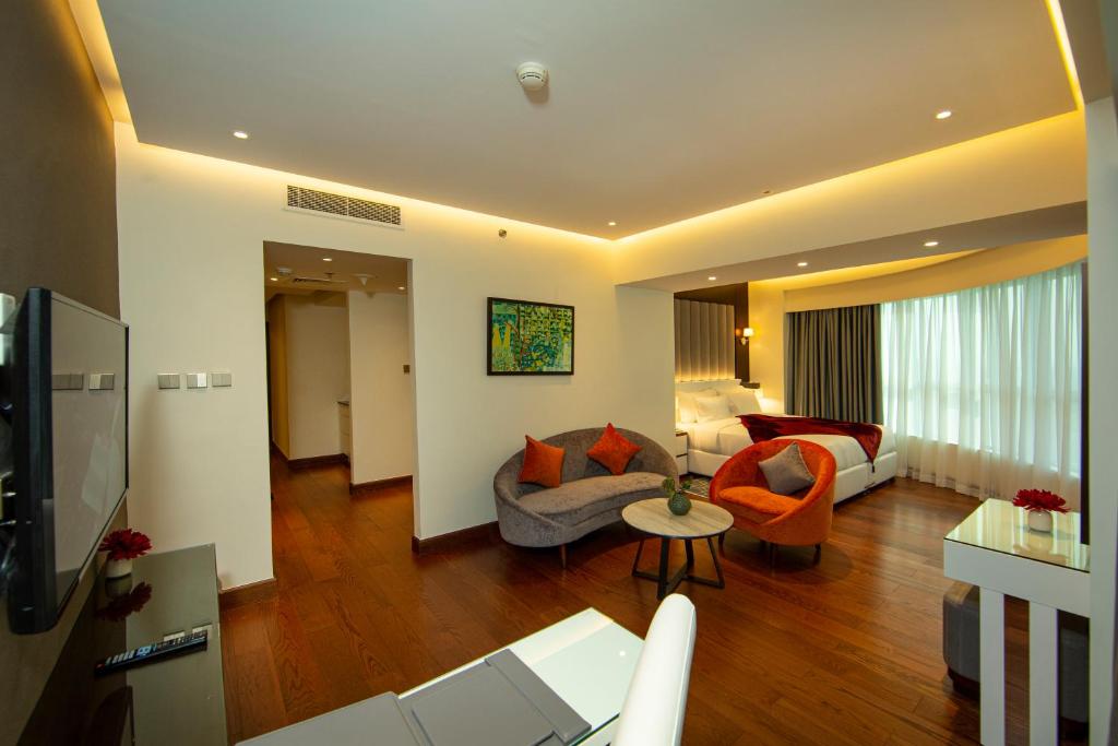 Сьюит (Семейный номер), Апарт-отель Number One Tower Suites
