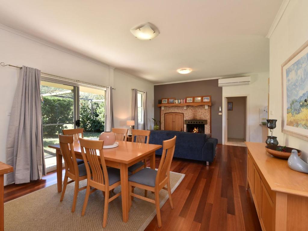 Somerville Wines Cottage photo 3