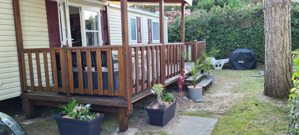Mobil-home Confort camping le bois Masson photo 1