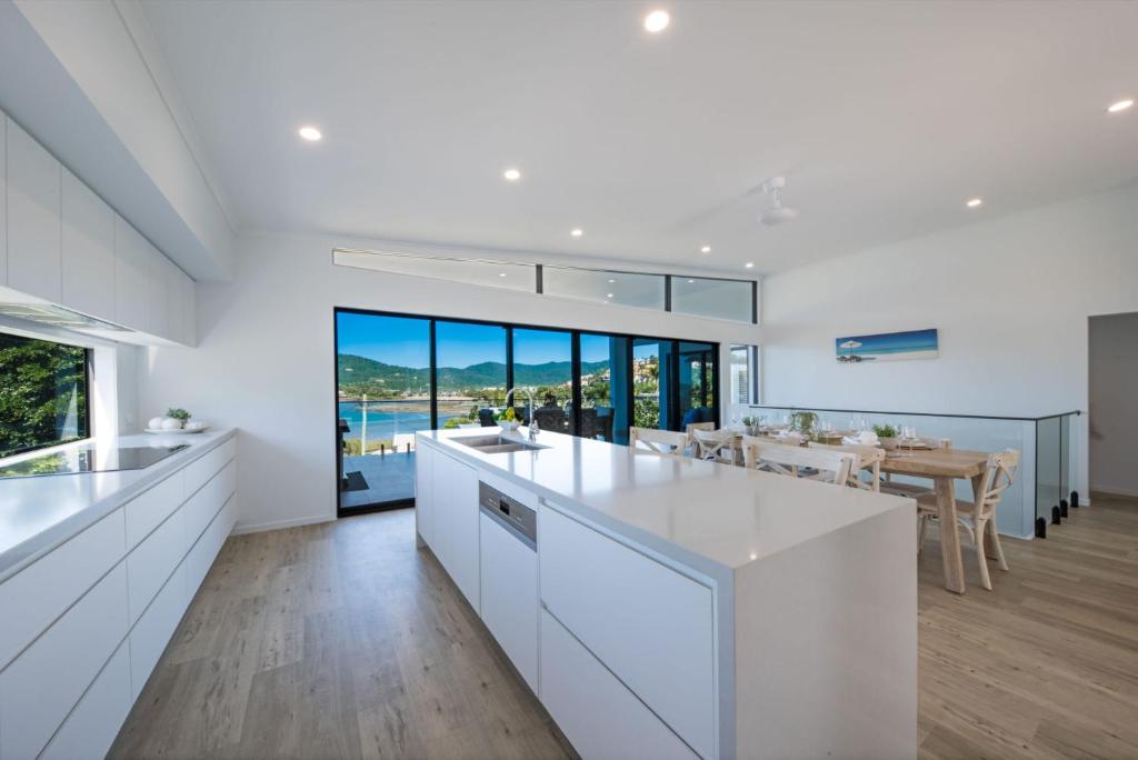 Airlie Bay View photo 4