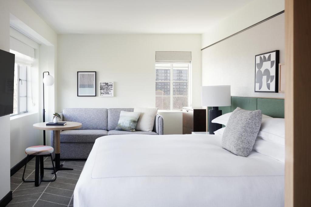Kimpton SYLVAN HOTEL, an IHG hotel - Tap to explore photos