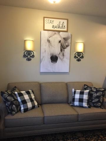 Crest Country Inn photo 1