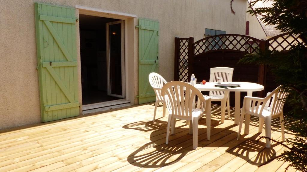 Erdeven - Petite maison de vacances près de la plage de Kerhilio photo 1