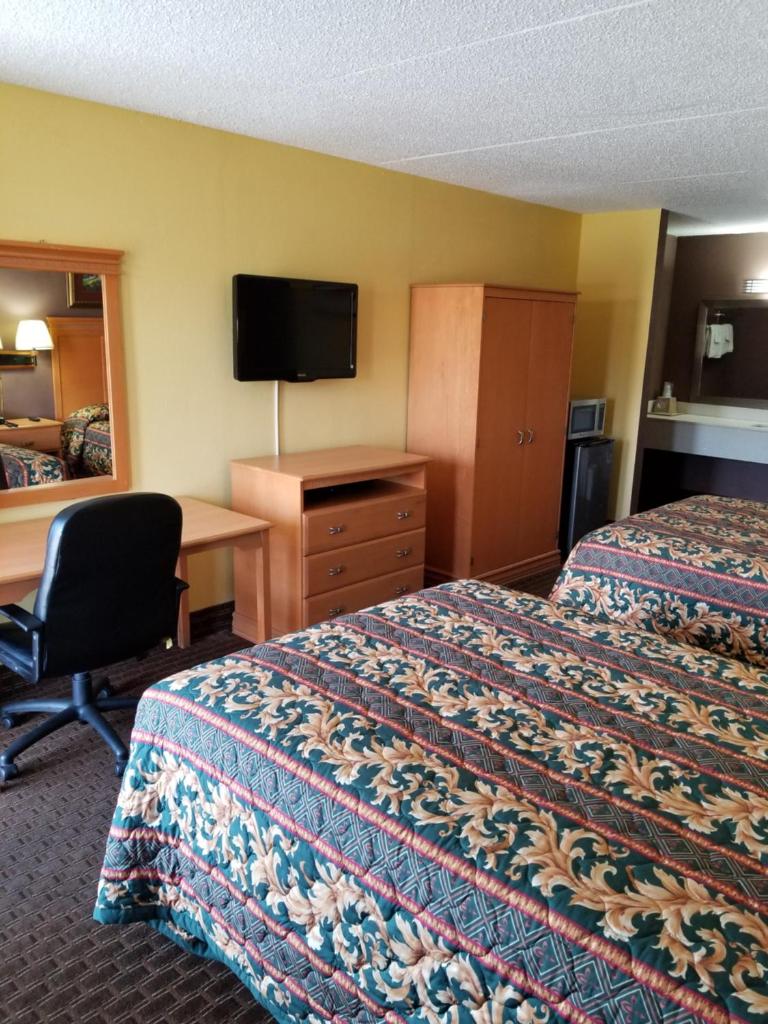 Hermitage Inn image