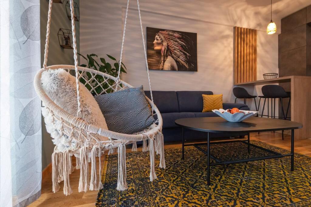Modern, Bright and Cozy Apartment photo 1