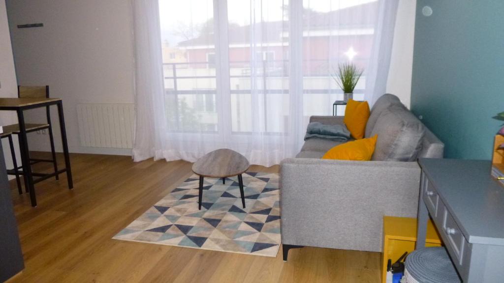 Appartement tout équipé avec piscine proche Stade OL et EUREXPO photo 4