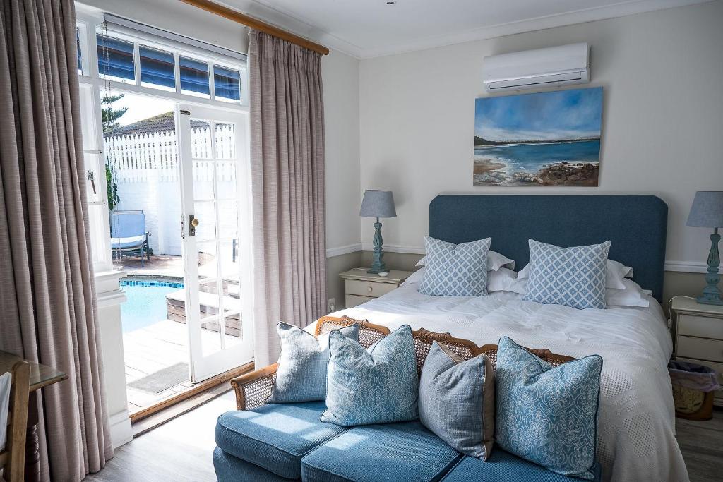 Admiralty Beach House photo 4