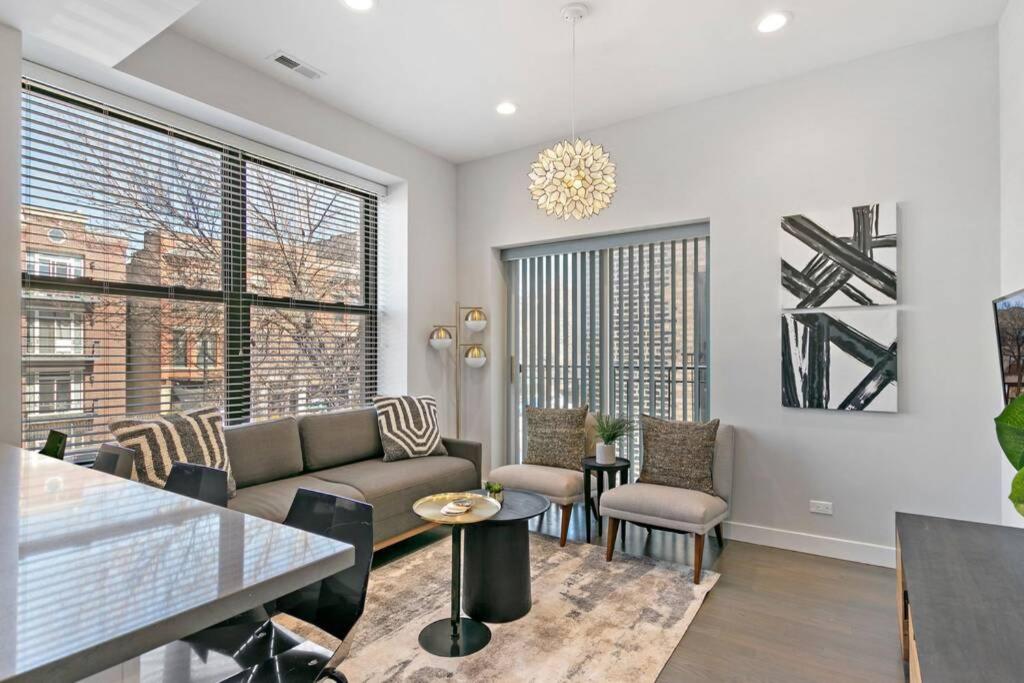 3BR Apartment Cozy Modern Living - Division 201W