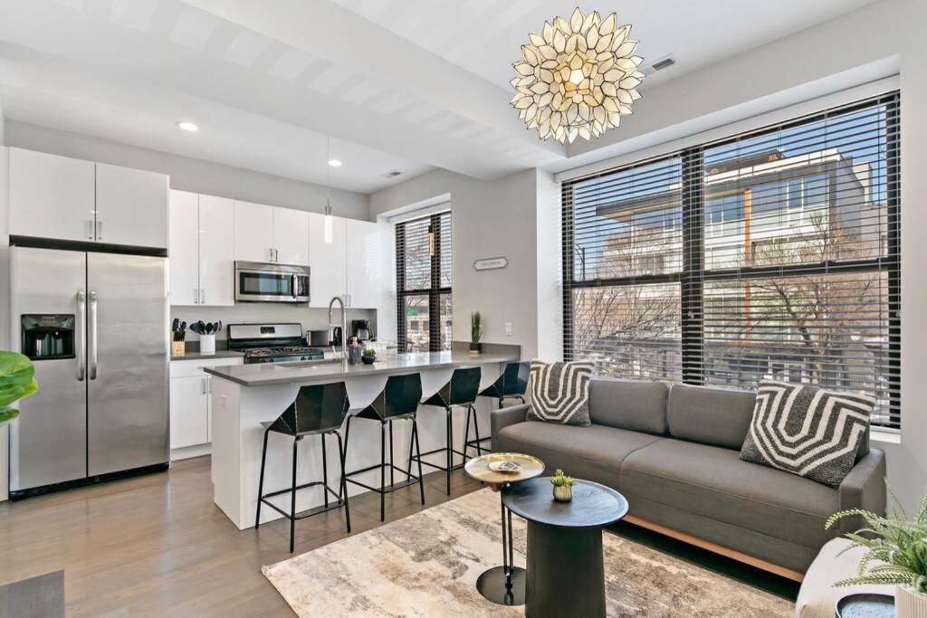 3BR Apartment Cozy Modern Living - Division 201W photo 1