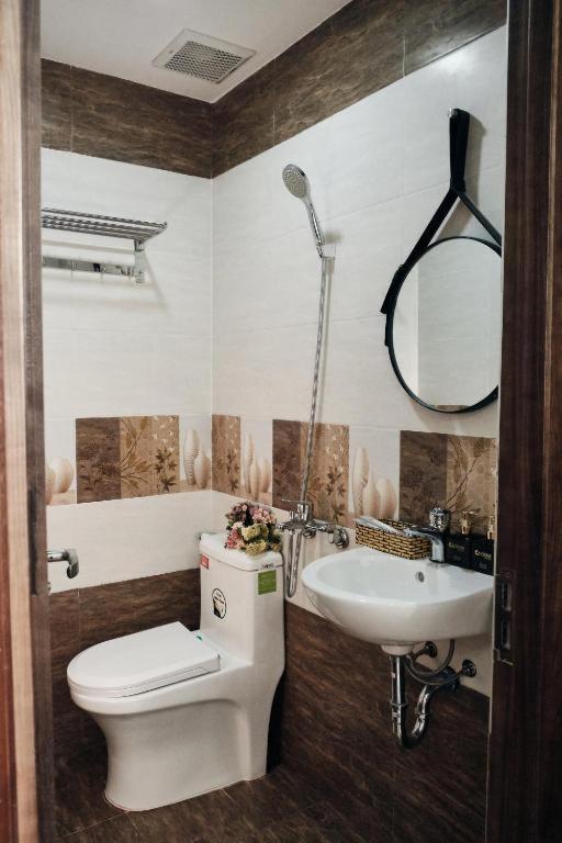 Двухместный (Двухместный номер Делюкс с 1 кроватью и балконом), Cantona Hotel & Apartment
