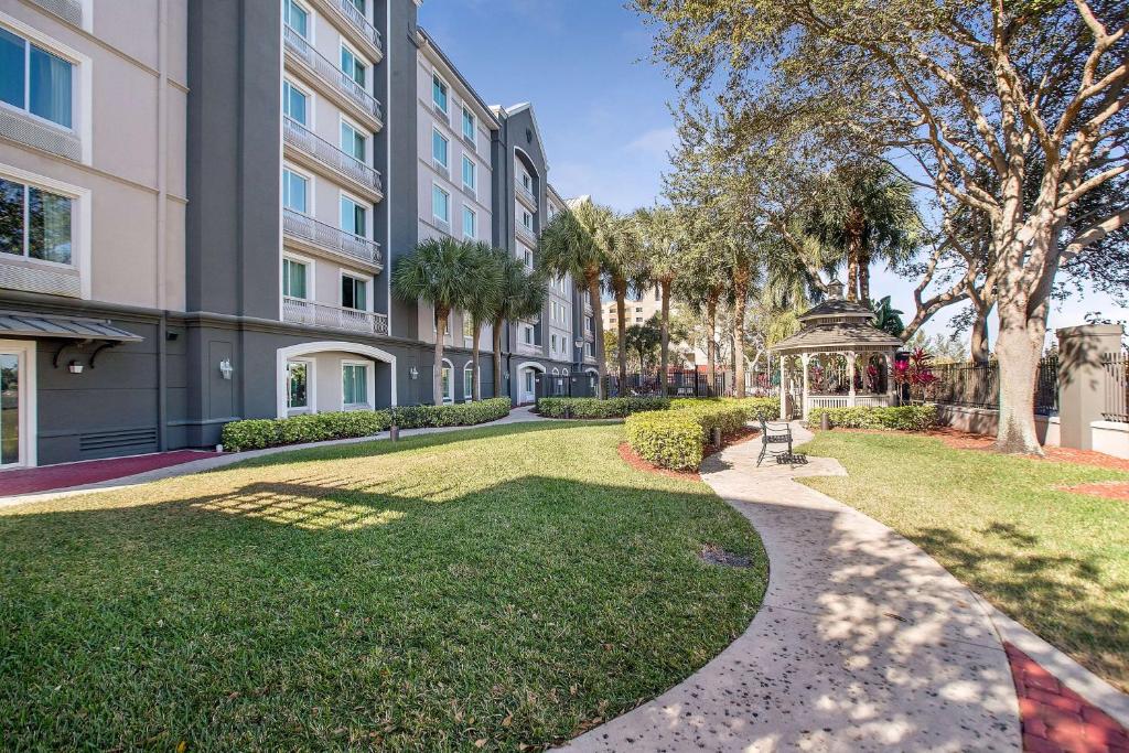 La Quinta by Wyndham Ft. Lauderdale Airport photo 2