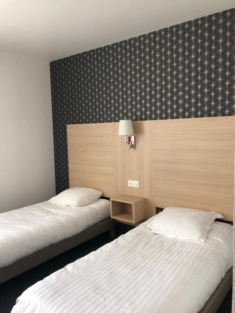 Cit Hotel LA PYRAMIDE photo 3