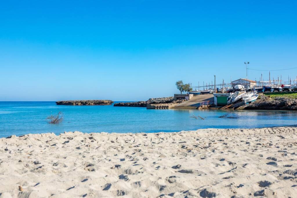 Beach house S'Illot photo 3