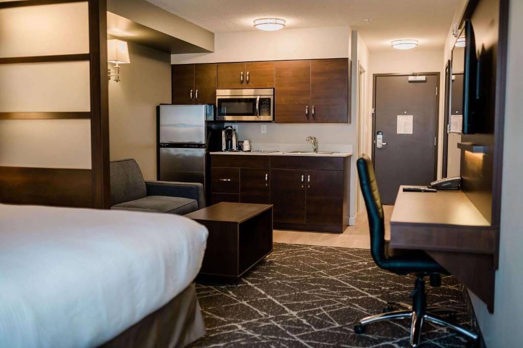 Microtel Inn & Suites by Wyndham Portage La Prairie photo 4