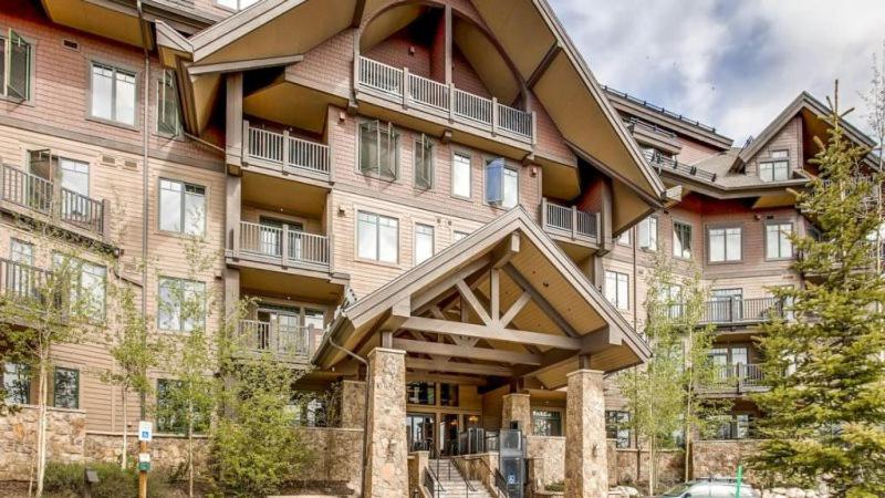 Crystal Peak Lodge 2 Bedroom Ski in, Ski out Slopeside Condo at the Base of Peak 7 image