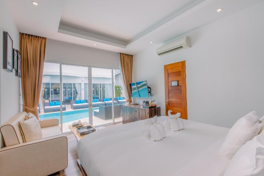 The Privilege Hotel Ezra Beach Club photo 2