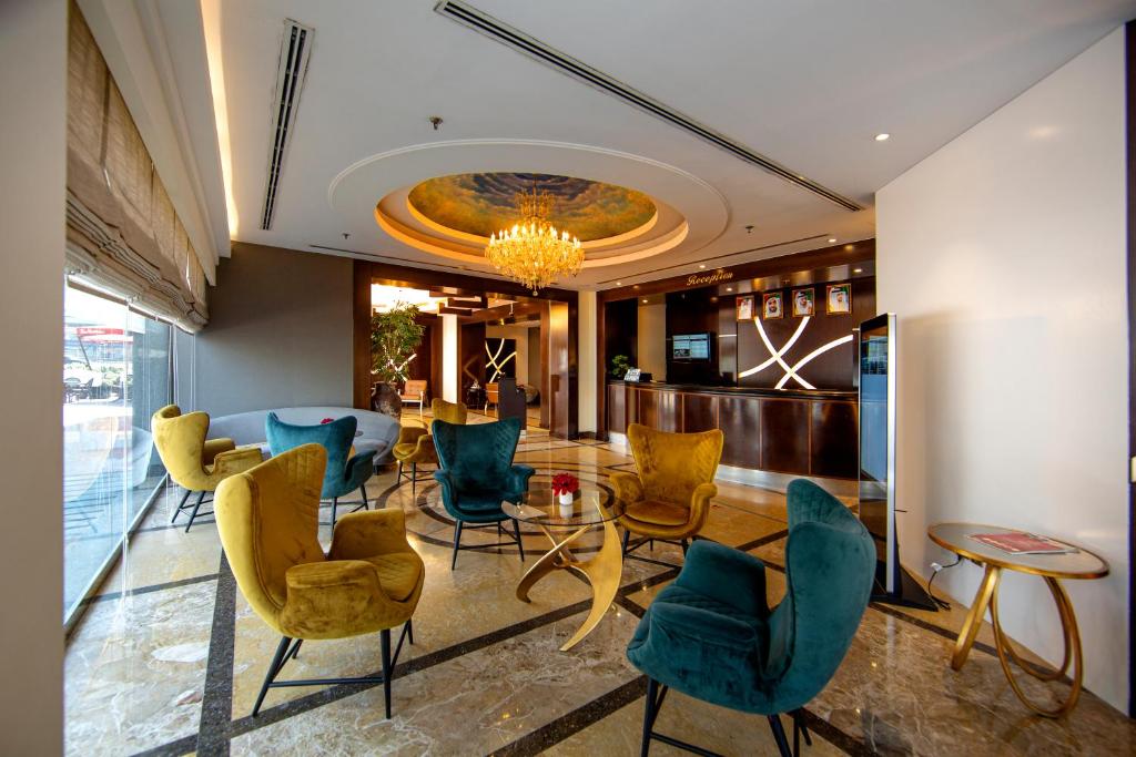 {
  "en-gb": "Number One Tower Suites"
} photo 2