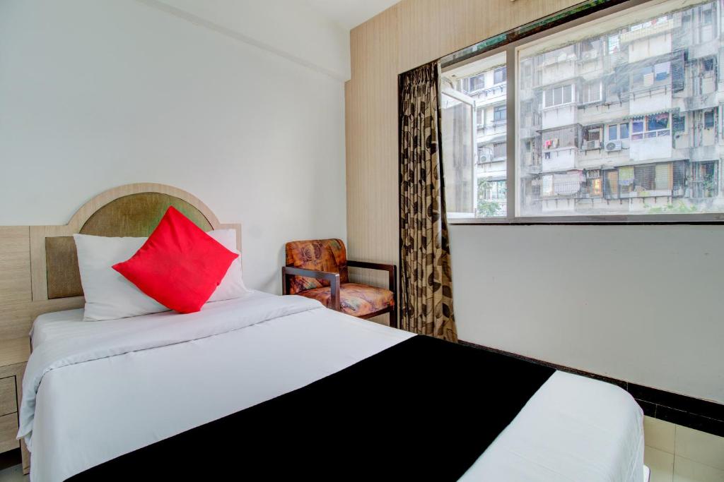 Трехместный (Классический трехместный номер), Capital O 76484 Hotel Balwas International