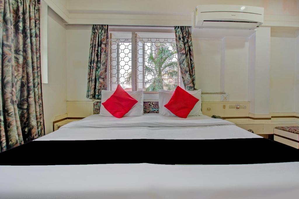 Трехместный (Трехместный номер Делюкс), Capital O 76484 Hotel Balwas International