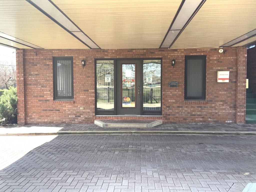Green Acres Motel photo 2