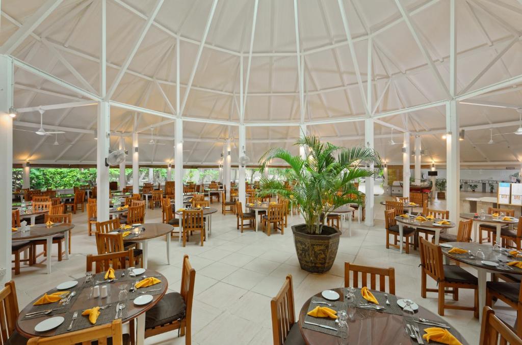Embudu Village Resort photo 2