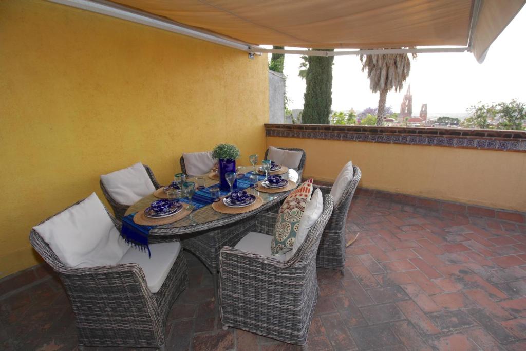 Casa Mia Suites photo 1