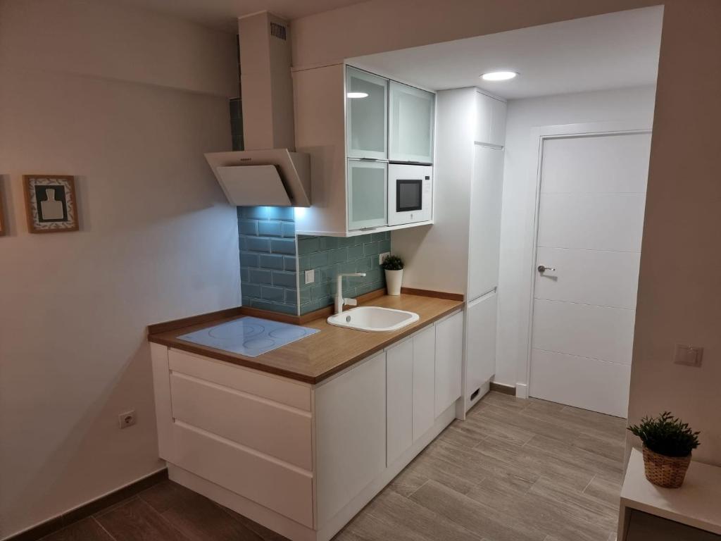 Precioso apartamento 1ª linea de playa Getares photo 2