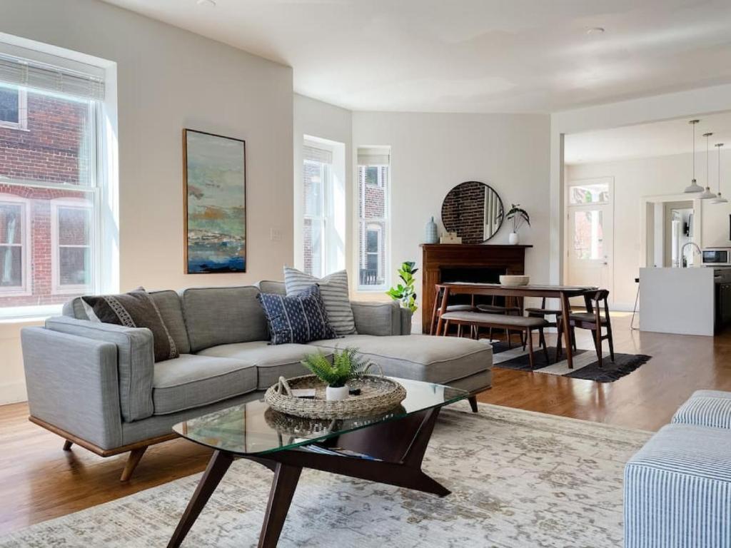 Historic 1900s Townhome with a Modern Flair image